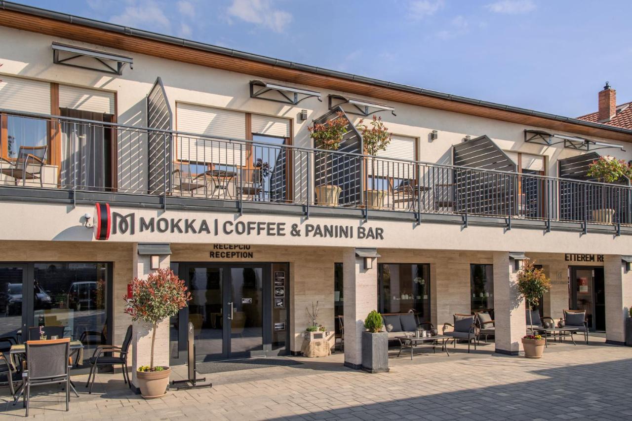 Mokka House Panzio Bed & Breakfast Mişcolţ Exterior foto