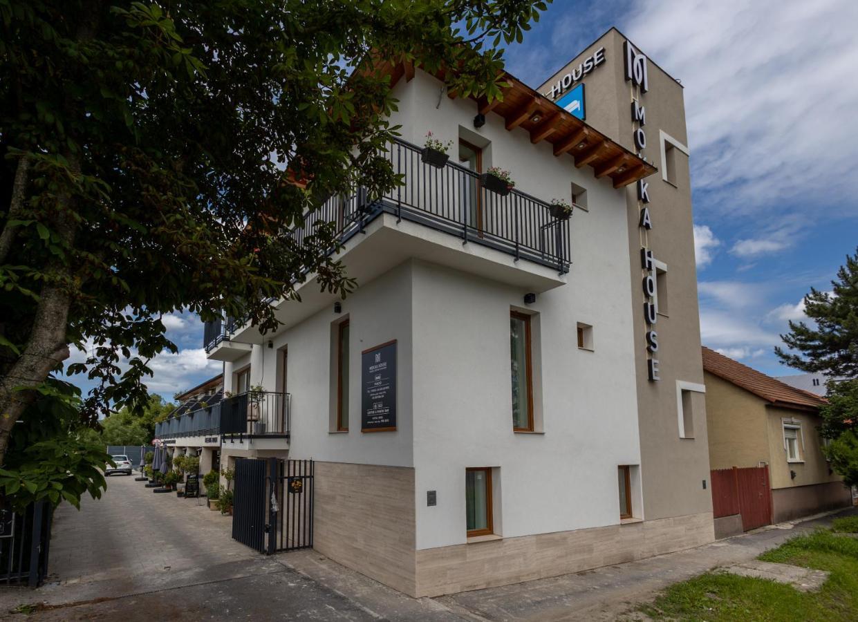 Mokka House Panzio Bed & Breakfast Mişcolţ Exterior foto