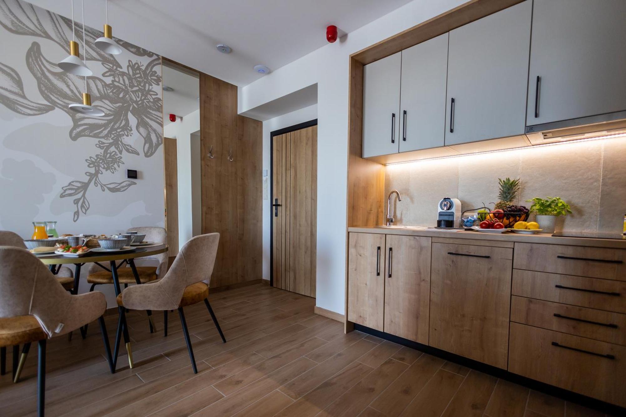 Mokka House Panzio Bed & Breakfast Mişcolţ Exterior foto