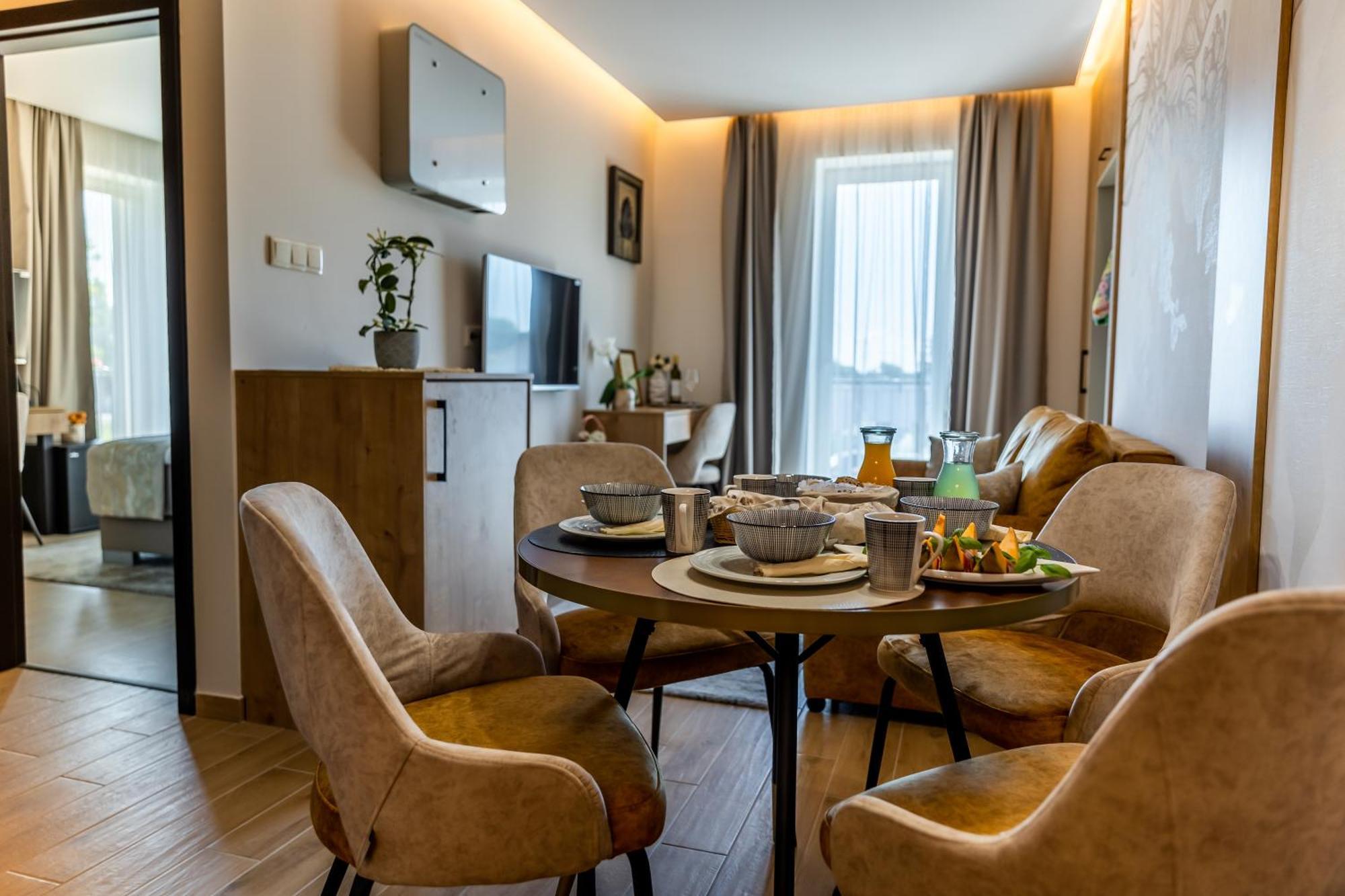 Mokka House Panzio Bed & Breakfast Mişcolţ Exterior foto